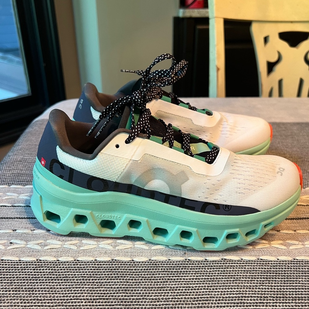Onclouds Cloudmonster